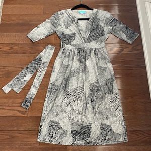 B/W animal print Maternity wrap dress